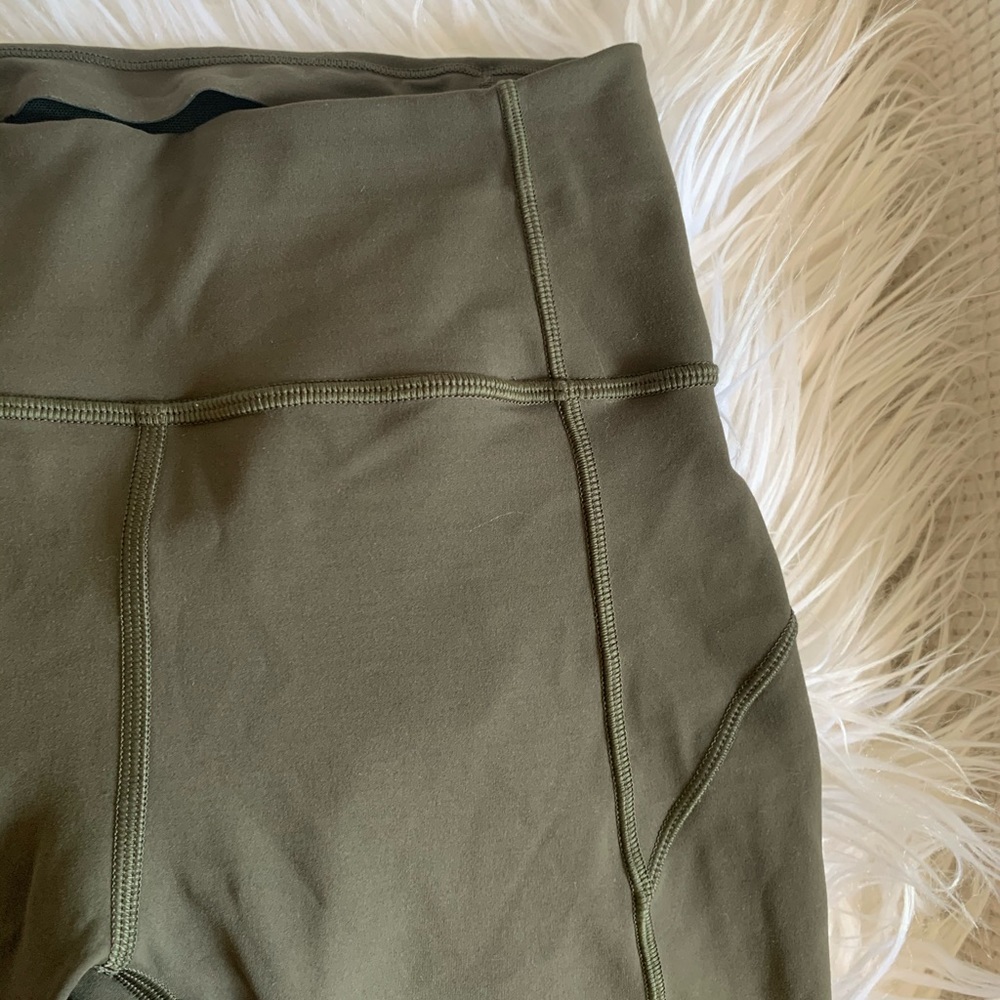 Lululemon In Movement Tight 25” - Picture 8 of 11